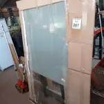 LOTE 287 - 01 VIDRO GRANDE. (NO ESTADO) ATENÇÃO! FAZER A VISITAÇÃO ANTES DE ARREMATAR, NÃO SABEMOS SE FUNCIONA. LEILÃO NÃO TEM GARANTIA E NEM DEVOLUÇÃO, SUJEITO A POSSÍVEIS AVARIAS VISÍVEIS/OCULTAS E/OU AUSÊNCIA DE COMPONENTES.