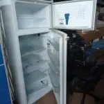 LOTE 365 - 01 GELADEIRA DAKO. (NO ESTADO) ATENÇÃO! FAZER A VISITAÇÃO ANTES DE ARREMATAR, NÃO SABEMOS SE FUNCIONA. LEILÃO NÃO TEM GARANTIA E NEM DEVOLUÇÃO, SUJEITO A POSSÍVEIS AVARIAS VISÍVEIS/OCULTAS E/OU AUSÊNCIA DE COMPONENTES.