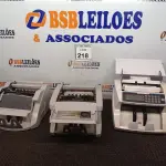 LOTE 218 - 03 CONTADORAS DE CÉDULAS. (NO ESTADO) ATENÇÃO! FAZER A VISITAÇÃO ANTES DE ARREMATAR, NÃO SABEMOS SE FUNCIONA. LEILÃO NÃO TEM GARANTIA E NEM DEVOLUÇÃO, SUJEITO A POSSÍVEIS AVARIAS VISÍVEIS/OCULTAS E/OU AUSÊNCIA DE COMPONENTES.