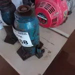 LOTE 168 - 01 MACACO GARRAFÃO. (NO ESTADO) ATENÇÃO! FAZER A VISITAÇÃO ANTES DE ARREMATAR, NÃO SABEMOS SE FUNCIONA. LEILÃO NÃO TEM GARANTIA E NEM DEVOLUÇÃO, SUJEITO A POSSÍVEIS AVARIAS VISÍVEIS/OCULTAS E/OU AUSÊNCIA DE COMPONENTES.