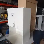 LOTE 280 - 01 MESA EM MADEIRA ,02 ARMÁRIOS E 02 CADEIRAS PARA ESCRITÓRIO. (NO ESTADO) ATENÇÃO! FAZER A VISITAÇÃO ANTES DE ARREMATAR, NÃO SABEMOS SE FUNCIONA. LEILÃO NÃO TEM GARANTIA E NEM DEVOLUÇÃO, SUJEITO A POSSÍVEIS AVARIAS VISÍVEIS/OCULTAS E/OU AUSÊNCIA DE COMPONENTES.