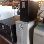 LOTE 232 - 01 BANCO PARA BATERIAS E 01 NOBREAK. (NO ESTADO) ATENÇÃO! FAZER A VISITAÇÃO ANTES DE ARREMATAR, NÃO SABEMOS SE FUNCIONA. LEILÃO NÃO TEM GARANTIA E NEM DEVOLUÇÃO, SUJEITO A POSSÍVEIS AVARIAS VISÍVEIS/OCULTAS E/OU AUSÊNCIA DE COMPONENTES.