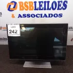 LOTE 242 - 01 ALL IN ONE ELO COM TECLADO. (NO ESTADO) ATENÇÃO! FAZER A VISITAÇÃO ANTES DE ARREMATAR, NÃO SABEMOS SE FUNCIONA. LEILÃO NÃO TEM GARANTIA E NEM DEVOLUÇÃO, SUJEITO A POSSÍVEIS AVARIAS VISÍVEIS/OCULTAS E/OU AUSÊNCIA DE COMPONENTES.