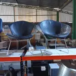 LOTE 337 - 02 CADEIRAS. (NO ESTADO) ATENÇÃO! FAZER A VISITAÇÃO ANTES DE ARREMATAR, NÃO SABEMOS SE FUNCIONA. LEILÃO NÃO TEM GARANTIA E NEM DEVOLUÇÃO, SUJEITO A POSSÍVEIS AVARIAS VISÍVEIS/OCULTAS E/OU AUSÊNCIA DE COMPONENTES.