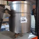 LOTE 336 - 01 LIXEIRA EM INOX. (NO ESTADO) ATENÇÃO! FAZER A VISITAÇÃO ANTES DE ARREMATAR, NÃO SABEMOS SE FUNCIONA. LEILÃO NÃO TEM GARANTIA E NEM DEVOLUÇÃO, SUJEITO A POSSÍVEIS AVARIAS VISÍVEIS/OCULTAS E/OU AUSÊNCIA DE COMPONENTES.