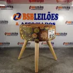 LOTE 512 - 01 PUFF/BANQUETA IMPERMEABILIZADO. (NO ESTADO) ATENÇÃO! FAZER A VISITAÇÃO ANTES DE ARREMATAR, NÃO SABEMOS SE FUNCIONA. LEILÃO NÃO TEM GARANTIA E NEM DEVOLUÇÃO, SUJEITO A POSSÍVEIS AVARIAS VISÍVEIS/OCULTAS E/OU AUSÊNCIA DE COMPONENTES).