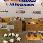 LOTE 665 - 01 LOTE COM VÁRIOS ADAPTADORES PARA TOMADA PADRÃO ANTIGO. (NO ESTADO) ATENÇÃO! FAZER A VISITAÇÃO ANTES DE ARREMATAR, NÃO SABEMOS SE FUNCIONA. LEILÃO NÃO TEM GARANTIA E NEM DEVOLUÇÃO, SUJEITO A POSSÍVEIS AVARIAS VISÍVEIS/OCULTAS E/OU AUSÊNCIA DE COMPONENTES.