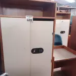 LOTE 609 - 01 ARMÁRIO EM MADEIRA COM 02 PORTAS E 04 PRATELEIRAS COM AVARIAS E 01 MESINHA BAIXA EM MADEIRA. (NO ESTADO) ATENÇÃO! FAZER A VISITAÇÃO ANTES DE ARREMATAR, NÃO SABEMOS SE FUNCIONA. LEILÃO NÃO TEM GARANTIA E NEM DEVOLUÇÃO, SUJEITO A POSSÍVEIS AVARIAS VISÍVEIS/OCULTAS E/OU AUSÊNCIA DE COMPONENTES.