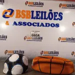 LOTE 080 - 01 BOLA DE BASQUETE E 01 BOLA DE FUTEBOL. (NO ESTADO) ATENÇÃO! FAZER A VISITAÇÃO ANTES DE ARREMATAR, NÃO SABEMOS SE FUNCIONA. LEILÃO NÃO TEM GARANTIA E NEM DEVOLUÇÃO, SUJEITO A POSSÍVEIS AVARIAS VISÍVEIS/OCULTAS E/OU AUSÊNCIA DE COMPONENTES.