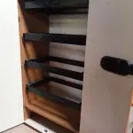 LOTE 617 - 01 ARMÁRIO EM MADEIRA PARA PASTA SUSPENSA. (NO ESTADO) ATENÇÃO! FAZER A VISITAÇÃO ANTES DE ARREMATAR, NÃO SABEMOS SE FUNCIONA. LEILÃO NÃO TEM GARANTIA E NEM DEVOLUÇÃO, SUJEITO A POSSÍVEIS AVARIAS VISÍVEIS/OCULTAS E/OU AUSÊNCIA DE COMPONENTES.
