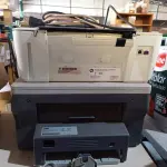 LOTE 534 - 02 IMPRESSORAS SENDO 01 HP DESKJET 1516 E 01 SAMSUNG SCX-4200.  (NO ESTADO) ATENÇÃO! FAZER A VISITAÇÃO ANTES DE ARREMATAR, NÃO SABEMOS SE FUNCIONA. LEILÃO NÃO TEM GARANTIA E NEM DEVOLUÇÃO, SUJEITO A POSSÍVEIS AVARIAS VISÍVEIS/OCULTAS E/OU AUSÊNCIA DE COMPONENTES.