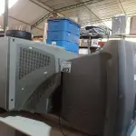 LOTE 493 - 02 TV’S DE TUBO MARCAS E MODELOS DIVERSOS. (NO ESTADO) ATENÇÃO! FAZER A VISITAÇÃO ANTES DE ARREMATAR, NÃO SABEMOS SE FUNCIONA. LEILÃO NÃO TEM GARANTIA E NEM DEVOLUÇÃO, SUJEITO A POSSÍVEIS AVARIAS VISÍVEIS/OCULTAS E/OU AUSÊNCIA DE COMPONENTES).