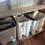 LOTE 444 - 03 LIXEIRAS MARCAS E MODELOS DIVERSOS COM AVARIAS. (NO ESTADO) ATENÇÃO! FAZER A VISITAÇÃO ANTES DE ARREMATAR, NÃO SABEMOS SE FUNCIONA. LEILÃO NÃO TEM GARANTIA E NEM DEVOLUÇÃO, SUJEITO A POSSÍVEIS AVARIAS VISÍVEIS/OCULTAS E/OU AUSÊNCIA DE COMPONENTES).