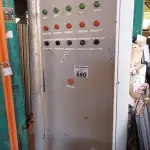 LOTE 680 - 01 QUADRO ELÉTRICO. (NO ESTADO) ATENÇÃO! FAZER A VISITAÇÃO ANTES DE ARREMATAR, NÃO SABEMOS SE FUNCIONA. LEILÃO NÃO TEM GARANTIA E NEM DEVOLUÇÃO, SUJEITO A POSSÍVEIS AVARIAS VISÍVEIS/OCULTAS E/OU AUSÊNCIA DE COMPONENTES.