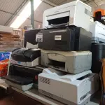 LOTE 495 - 10 IMPRESSORAS MARCAS E MODELOS DIVERSOS PARA RETIRADA DE PEÇAS. (NO ESTADO) ATENÇÃO! FAZER A VISITAÇÃO ANTES DE ARREMATAR, NÃO SABEMOS SE FUNCIONA. LEILÃO NÃO TEM GARANTIA E NEM DEVOLUÇÃO, SUJEITO A POSSÍVEIS AVARIAS VISÍVEIS/OCULTAS E/OU AUSÊNCIA DE COMPONENTES).