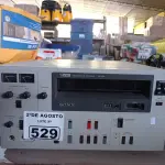 LOTE 529 - 01 VIDEOCASSETE RECORDER VD-5600 MARCA SONY.   (NO ESTADO) ATENÇÃO! FAZER A VISITAÇÃO ANTES DE ARREMATAR, NÃO SABEMOS SE FUNCIONA. LEILÃO NÃO TEM GARANTIA E NEM DEVOLUÇÃO, SUJEITO A POSSÍVEIS AVARIAS VISÍVEIS/OCULTAS E/OU AUSÊNCIA DE COMPONENTES.
