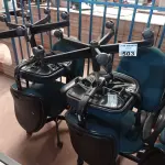 LOTE 503 - 06 CADEIRAS DE ESCRITÓRIO COM BASE GIRATÓRIA NA COR VERDE. (NO ESTADO) ATENÇÃO! FAZER A VISITAÇÃO ANTES DE ARREMATAR, NÃO SABEMOS SE FUNCIONA. LEILÃO NÃO TEM GARANTIA E NEM DEVOLUÇÃO, SUJEITO A POSSÍVEIS AVARIAS VISÍVEIS/OCULTAS E/OU AUSÊNCIA DE COMPONENTES).