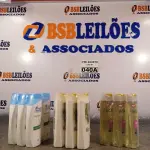 LOTE 040 - 06 FRASCOS DE SHAMPOO PANTENE PRO-V MICELAR PURIFICA E HIDRATA 200ML, 06 FRASCOS DE CONDICIONADOR PANTENE PRO-V BRILHO EXTREMO 175ML E 06 FRASCOS DE SHAMPOO HEAD&SHOUDERS ANTICOCEIRA 200ML. (NO ESTADO) ATENÇÃO! FAZER A VISITAÇÃO ANTES DE ARREMATAR, NÃO SABEMOS SE FUNCIONA. LEILÃO NÃO TEM GARANTIA E NEM DEVOLUÇÃO, SUJEITO A POSSÍVEIS AVARIAS VISÍVEIS/OCULTAS E/OU AUSÊNCIA DE COMPONENTES.