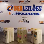 LOTE 140 - 01 BOLA DE BASQUETE E 01 BOLA DE FUTEBOL. (NO ESTADO) ATENÇÃO! FAZER A VISITAÇÃO ANTES DE ARREMATAR, NÃO SABEMOS SE FUNCIONA. LEILÃO NÃO TEM GARANTIA E NEM DEVOLUÇÃO, SUJEITO A POSSÍVEIS AVARIAS VISÍVEIS/OCULTAS E/OU AUSÊNCIA DE COMPONENTES.