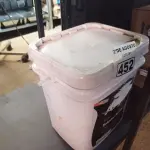 LOTE 452 - 01 BALDE DE SELADOR ACRÍLICO ANJO 18L. (NO ESTADO) ATENÇÃO! FAZER A VISITAÇÃO ANTES DE ARREMATAR, NÃO SABEMOS SE FUNCIONA. LEILÃO NÃO TEM GARANTIA E NEM DEVOLUÇÃO, SUJEITO A POSSÍVEIS AVARIAS VISÍVEIS/OCULTAS E/OU AUSÊNCIA DE COMPONENTES).