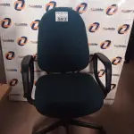 LOTE 593 -  01 CADEIRA DE ESCRITÓRIO COM BASE GIRATÓRIA NA COR VERDE. (NO ESTADO) ATENÇÃO! FAZER A VISITAÇÃO ANTES DE ARREMATAR, NÃO SABEMOS SE FUNCIONA. LEILÃO NÃO TEM GARANTIA E NEM DEVOLUÇÃO, SUJEITO A POSSÍVEIS AVARIAS VISÍVEIS/OCULTAS E/OU AUSÊNCIA DE COMPONENTES.