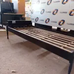 LOTE 676 - 01 CAMA DE SOLTEIRO EM IMBUIA DO POLO MADEIREIRO DO RIO GRANDE DO SUL.  (NO ESTADO) ATENÇÃO! FAZER A VISITAÇÃO ANTES DE ARREMATAR, NÃO SABEMOS SE FUNCIONA. LEILÃO NÃO TEM GARANTIA E NEM DEVOLUÇÃO, SUJEITO A POSSÍVEIS AVARIAS VISÍVEIS/OCULTAS E/OU AUSÊNCIA DE COMPONENTES.