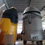 LOTE 441 - 02 ASPIRADORES DE PÓ MARCAS E MODELOS DIVERSOS COM AVARIAS. (NO ESTADO) ATENÇÃO! FAZER A VISITAÇÃO ANTES DE ARREMATAR, NÃO SABEMOS SE FUNCIONA. LEILÃO NÃO TEM GARANTIA E NEM DEVOLUÇÃO, SUJEITO A POSSÍVEIS AVARIAS VISÍVEIS/OCULTAS E/OU AUSÊNCIA DE COMPONENTES).