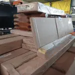 LOTE 498 - 01 LOTE COM VÁRIAS PEÇAS DE MOVEIS DESMONTADAS. (NO ESTADO) ATENÇÃO! FAZER A VISITAÇÃO ANTES DE ARREMATAR, NÃO SABEMOS SE FUNCIONA. LEILÃO NÃO TEM GARANTIA E NEM DEVOLUÇÃO, SUJEITO A POSSÍVEIS AVARIAS VISÍVEIS/OCULTAS E/OU AUSÊNCIA DE COMPONENTES).