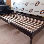 LOTE 674 - 01 CAMA DE SOLTEIRO EM IMBUIA DO POLO MADEIREIRO DO RIO GRANDE DO SUL.  (NO ESTADO) ATENÇÃO! FAZER A VISITAÇÃO ANTES DE ARREMATAR, NÃO SABEMOS SE FUNCIONA. LEILÃO NÃO TEM GARANTIA E NEM DEVOLUÇÃO, SUJEITO A POSSÍVEIS AVARIAS VISÍVEIS/OCULTAS E/OU AUSÊNCIA DE COMPONENTES.