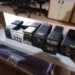 LOTE 570 -  11 RÁDIOS COMUNICADORES. (NO ESTADO) ATENÇÃO! FAZER A VISITAÇÃO ANTES DE ARREMATAR, NÃO SABEMOS SE FUNCIONA. LEILÃO NÃO TEM GARANTIA E NEM DEVOLUÇÃO, SUJEITO A POSSÍVEIS AVARIAS VISÍVEIS/OCULTAS E/OU AUSÊNCIA DE COMPONENTES.
