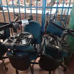 LOTE 503 - 06 CADEIRAS DE ESCRITÓRIO COM BASE GIRATÓRIA NA COR VERDE. (NO ESTADO) ATENÇÃO! FAZER A VISITAÇÃO ANTES DE ARREMATAR, NÃO SABEMOS SE FUNCIONA. LEILÃO NÃO TEM GARANTIA E NEM DEVOLUÇÃO, SUJEITO A POSSÍVEIS AVARIAS VISÍVEIS/OCULTAS E/OU AUSÊNCIA DE COMPONENTES).