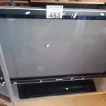 LOTE 453 - 01 TV GRADIENTE 42” POL PARA RETIRADA DE PEÇAS. (NO ESTADO) ATENÇÃO! FAZER A VISITAÇÃO ANTES DE ARREMATAR, NÃO SABEMOS SE FUNCIONA. LEILÃO NÃO TEM GARANTIA E NEM DEVOLUÇÃO, SUJEITO A POSSÍVEIS AVARIAS VISÍVEIS/OCULTAS E/OU AUSÊNCIA DE COMPONENTES).