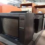 LOTE 510 - 02 TVS DE TUBO. (NO ESTADO) ATENÇÃO! FAZER A VISITAÇÃO ANTES DE ARREMATAR, NÃO SABEMOS SE FUNCIONA. LEILÃO NÃO TEM GARANTIA E NEM DEVOLUÇÃO, SUJEITO A POSSÍVEIS AVARIAS VISÍVEIS/OCULTAS E/OU AUSÊNCIA DE COMPONENTES.