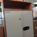 LOTE 649 - 01 ARMÁRIO EM MADEIRA PARA PASTA SUSPENSA. (NO ESTADO) ATENÇÃO! FAZER A VISITAÇÃO ANTES DE ARREMATAR, NÃO SABEMOS SE FUNCIONA. LEILÃO NÃO TEM GARANTIA E NEM DEVOLUÇÃO, SUJEITO A POSSÍVEIS AVARIAS VISÍVEIS/OCULTAS E/OU AUSÊNCIA DE COMPONENTES.