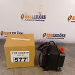 LOTE 577 -  01 AUTOTRANSFORMADOR 220/110V. (NO ESTADO) ATENÇÃO! FAZER A VISITAÇÃO ANTES DE ARREMATAR, NÃO SABEMOS SE FUNCIONA. LEILÃO NÃO TEM GARANTIA E NEM DEVOLUÇÃO, SUJEITO A POSSÍVEIS AVARIAS VISÍVEIS/OCULTAS E/OU AUSÊNCIA DE COMPONENTES.