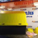 LOTE 478 - 01 CASINHA PARA PET COM COLCHÃO, COMEDOURO, BEBEDOURO E 01 KIT DE BRINQUEDOS. (NOVO) (NO ESTADO) ATENÇÃO! FAZER A VISITAÇÃO ANTES DE ARREMATAR, NÃO SABEMOS SE FUNCIONA. LEILÃO NÃO TEM GARANTIA E NEM DEVOLUÇÃO, SUJEITO A POSSÍVEIS AVARIAS VISÍVEIS/OCULTAS E/OU AUSÊNCIA DE COMPONENTES.