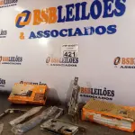 LOTE 421 - 01 LOTE COM VÁRIAS FECHADURAS INCOMPLETAS. (NO ESTADO) ATENÇÃO! FAZER A VISITAÇÃO ANTES DE ARREMATAR, NÃO SABEMOS SE FUNCIONA. LEILÃO NÃO TEM GARANTIA E NEM DEVOLUÇÃO, SUJEITO A POSSÍVEIS AVARIAS VISÍVEIS/OCULTAS E/OU AUSÊNCIA DE COMPONENTES).