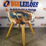 LOTE 479 - 01 PUFF/BANQUETA IMPERMEABILIZADO. (NO ESTADO) ATENÇÃO! FAZER A VISITAÇÃO ANTES DE ARREMATAR, NÃO SABEMOS SE FUNCIONA. LEILÃO NÃO TEM GARANTIA E NEM DEVOLUÇÃO, SUJEITO A POSSÍVEIS AVARIAS VISÍVEIS/OCULTAS E/OU AUSÊNCIA DE COMPONENTES).