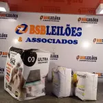 LOTE 542 - 01 TAPETE HIGIÊNICO PARA PET COM 30 UNIDADES E 02 PACOTES DE ABSORVENTES TAMANHO GG/M COM 06 UNIDADES CADA PACOTE. (NOVO) (NO ESTADO) ATENÇÃO! FAZER A VISITAÇÃO ANTES DE ARREMATAR, NÃO SABEMOS SE FUNCIONA. LEILÃO NÃO TEM GARANTIA E NEM DEVOLUÇÃO, SUJEITO A POSSÍVEIS AVARIAS VISÍVEIS/OCULTAS E/OU AUSÊNCIA DE COMPONENTES.