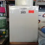 LOTE 203 - 01 CENTRIFUGA E 01 FRIGOBAR MARCA ETERNY 220V. (NO ESTADO) ATENÇÃO! FAZER A VISITAÇÃO ANTES DE ARREMATAR, NÃO SABEMOS SE FUNCIONA. LEILÃO NÃO TEM GARANTIA E NEM DEVOLUÇÃO, SUJEITO A POSSÍVEIS AVARIAS VISÍVEIS/OCULTAS E/OU AUSÊNCIA DE COMPONENTES.