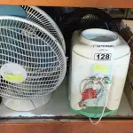 LOTE 128 - 01 BEBEDOURO PARA GARRAFÃO E 03 VENTILADORES MARCAS E MODELOS DIVERSOS. (NO ESTADO) ATENÇÃO! FAZER A VISITAÇÃO ANTES DE ARREMATAR, NÃO SABEMOS SE FUNCIONA. LEILÃO NÃO TEM GARANTIA E NEM DEVOLUÇÃO, SUJEITO A POSSÍVEIS AVARIAS VISÍVEIS/OCULTAS E/OU AUSÊNCIA DE COMPONENTES.