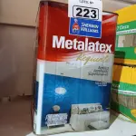 LOTE 223 - 01 LATA DE TINTA SHERWIN WILLIAMS METALATEX SEM CHEIRO INTERIORES/EXTERIORES 18L NA COR PEROLA. (NO ESTADO) ATENÇÃO! FAZER A VISITAÇÃO ANTES DE ARREMATAR, NÃO SABEMOS SE FUNCIONA. LEILÃO NÃO TEM GARANTIA E NEM DEVOLUÇÃO, SUJEITO A POSSÍVEIS AVARIAS VISÍVEIS/OCULTAS E/OU AUSÊNCIA DE COMPONENTES.
