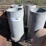 LOTE 106 - 04 MANILHAS EM CONCRETO DE 1 METRO X 40CM (NO ESTADO)