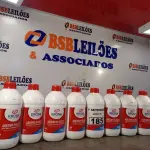 LOTE 185 - 08 TUBOS DE ADESIVO PLÁSTICO PARA TUBOS E CONEXÕES DE PVC RÍGIDO LINHA ÁGUA FRIA 850G. (NO ESTADO) ATENÇÃO! FAZER A VISITAÇÃO ANTES DE ARREMATAR, NÃO SABEMOS SE FUNCIONA. LEILÃO NÃO TEM GARANTIA E NEM DEVOLUÇÃO, SUJEITO A POSSÍVEIS AVARIAS VISÍVEIS/OCULTAS E/OU AUSÊNCIA DE COMPONENTES.