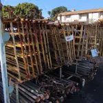 LOTE 066 - 01 LOTE COM GRADES EM FERRO AMARELOS (OBS:SO AS AMARELAS ) (NO ESTADO)