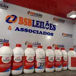 LOTE 230 - 08 TUBOS DE ADESIVO PLÁSTICO PARA TUBOS E CONEXÕES DE PVC RÍGIDO LINHA ÁGUA FRIA 850G. (NO ESTADO) ATENÇÃO! FAZER A VISITAÇÃO ANTES DE ARREMATAR, NÃO SABEMOS SE FUNCIONA. LEILÃO NÃO TEM GARANTIA E NEM DEVOLUÇÃO, SUJEITO A POSSÍVEIS AVARIAS VISÍVEIS/OCULTAS E/OU AUSÊNCIA DE COMPONENTES.