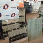LOTE 228 - 03 ESPELHOS E 04 RECORTES DE VIDRO DE TAMANHOS DIVERSOS. (NO ESTADO) ATENÇÃO! FAZER A VISITAÇÃO ANTES DE ARREMATAR, NÃO SABEMOS SE FUNCIONA. LEILÃO NÃO TEM GARANTIA E NEM DEVOLUÇÃO, SUJEITO A POSSÍVEIS AVARIAS VISÍVEIS/OCULTAS E/OU AUSÊNCIA DE COMPONENTES.