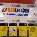 LOTE 252 - 04 FILTROS DE TRANSMISSÃO JOHN DEERE. (NO ESTADO) ATENÇÃO! FAZER A VISITAÇÃO ANTES DE ARREMATAR, NÃO SABEMOS SE FUNCIONA. LEILÃO NÃO TEM GARANTIA E NEM DEVOLUÇÃO, SUJEITO A POSSÍVEIS AVARIAS VISÍVEIS/OCULTAS E/OU AUSÊNCIA DE COMPONENTES.