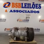LOTE 217 - 01 MOTOR DE AR CONDICIONADO AUTOMOTIVO. (NO ESTADO) ATENÇÃO! FAZER A VISITAÇÃO ANTES DE ARREMATAR, NÃO SABEMOS SE FUNCIONA. LEILÃO NÃO TEM GARANTIA E NEM DEVOLUÇÃO, SUJEITO A POSSÍVEIS AVARIAS VISÍVEIS/OCULTAS E/OU AUSÊNCIA DE COMPONENTES.