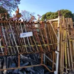 LOTE 065 - 01 LOTE COM GRADES EM FERRO AMARELOS (OBS:SO AS AMARELAS ) (NO ESTADO)